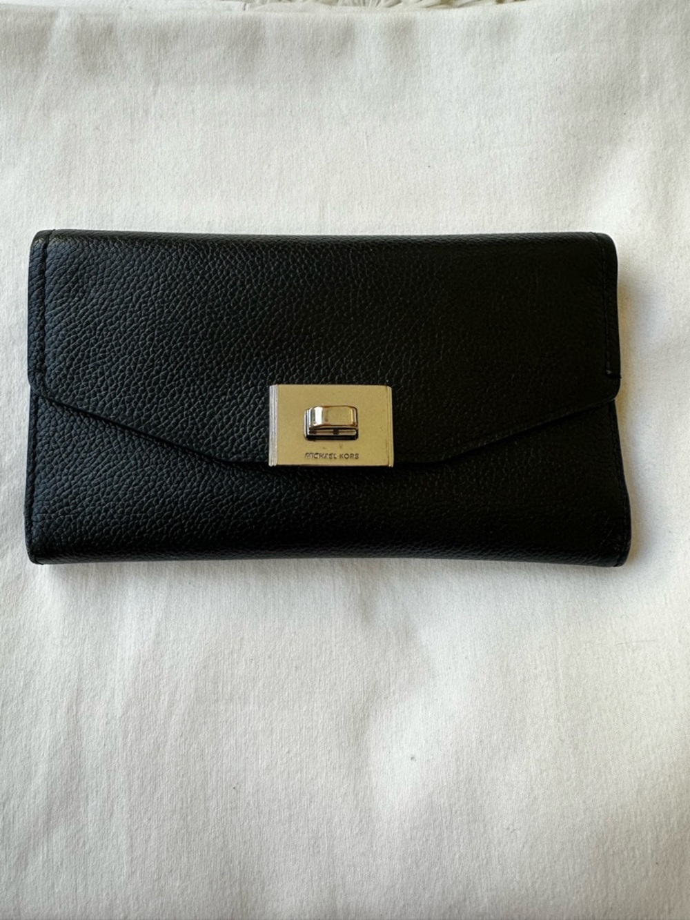 Michael Kors Cassie Black Pebbled Leather Trifold Wallet Continental Gold Logo